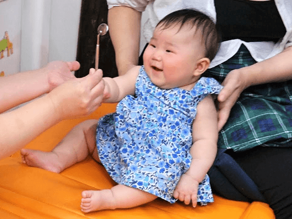 1歳くらい：乳歯が生えるタイミング